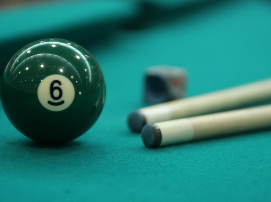 bille 6 et queue de billard the perfect stroke min